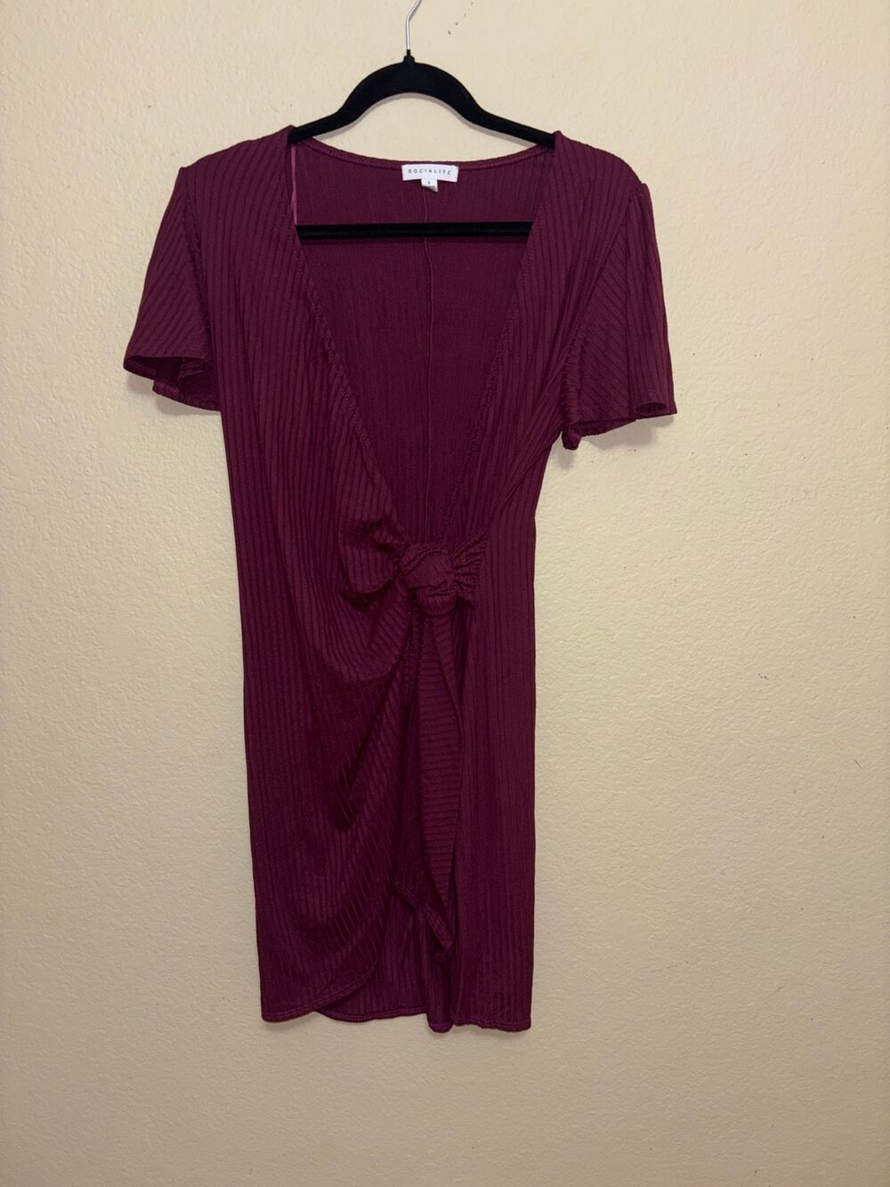 Socialite Burgundy Ribbed Wrap Mini Dress Side Tie V-Neck Size Small